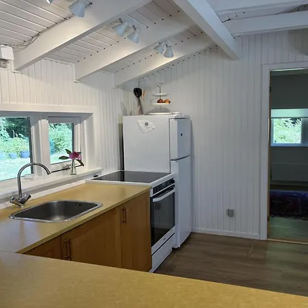 Singa - 1-5km From The Sea By Interhome